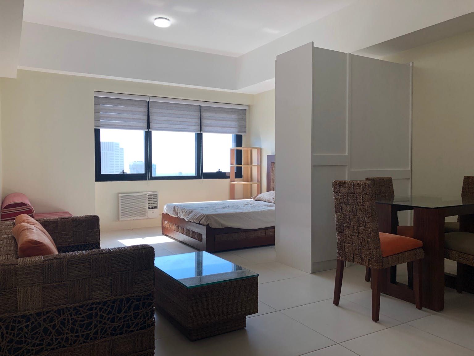 "Studio Condo for Rent in Icon Plaza, BGC - Bonifacio Global City, Tagu"04