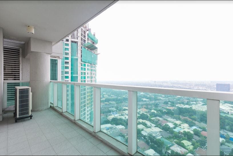 "3BR Condo for Rent in Park Terraces, San Lorenzo, Makati"10