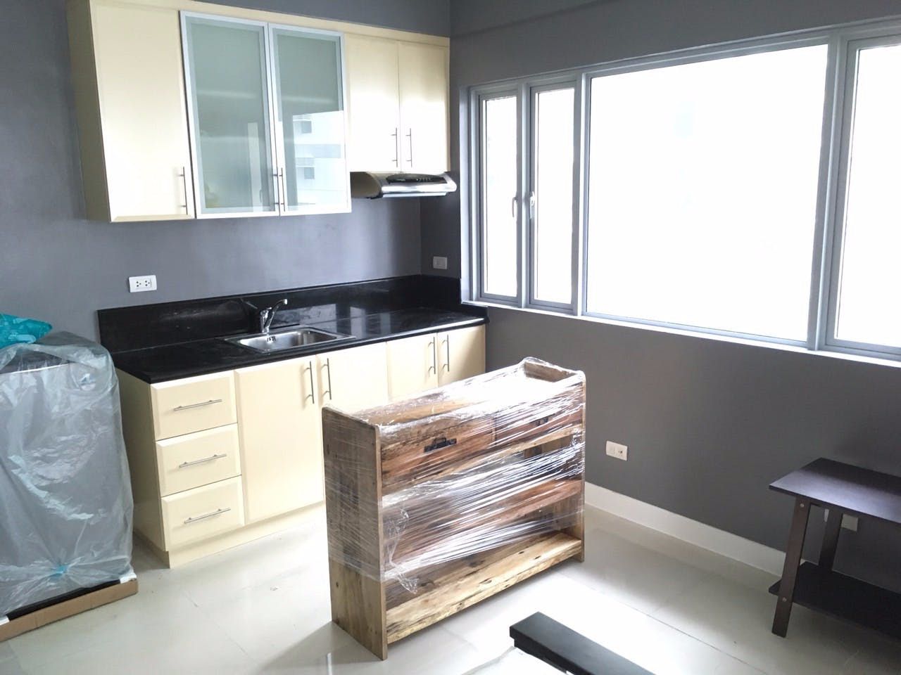 "Studio Condo for Rent in Morgan Suites Executive Residences, McKinley"04
