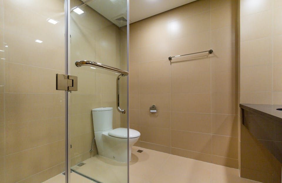 "3BR Condo for Rent in Park Terraces, San Lorenzo, Makati"04