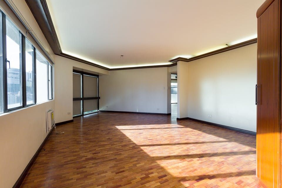 "3BR Condo for Rent in The Ritz Towers, Urdaneta, Makati"06