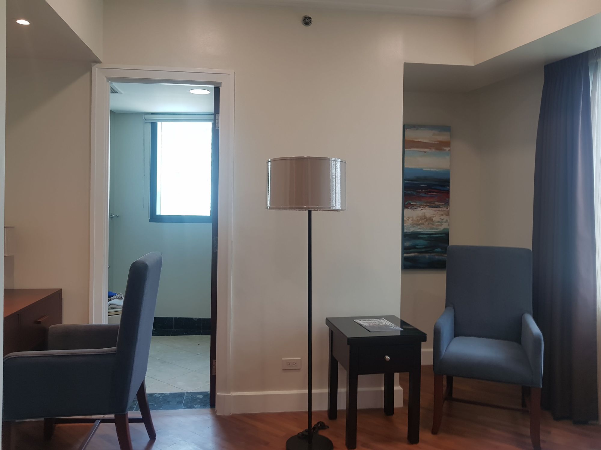 "3BR Condo for Rent in Amorsolo East, Rockwell Center, Makati"04