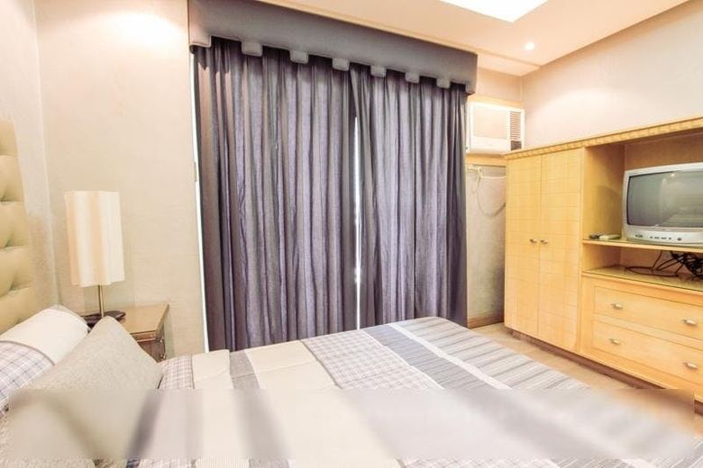 "1BR