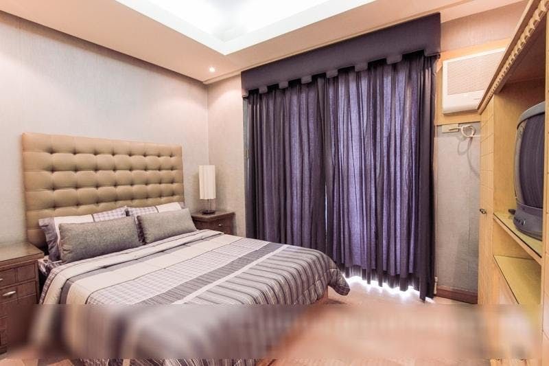 "1BR Condo for Rent in Elizabeth Place, Salcedo Village, Makati"06