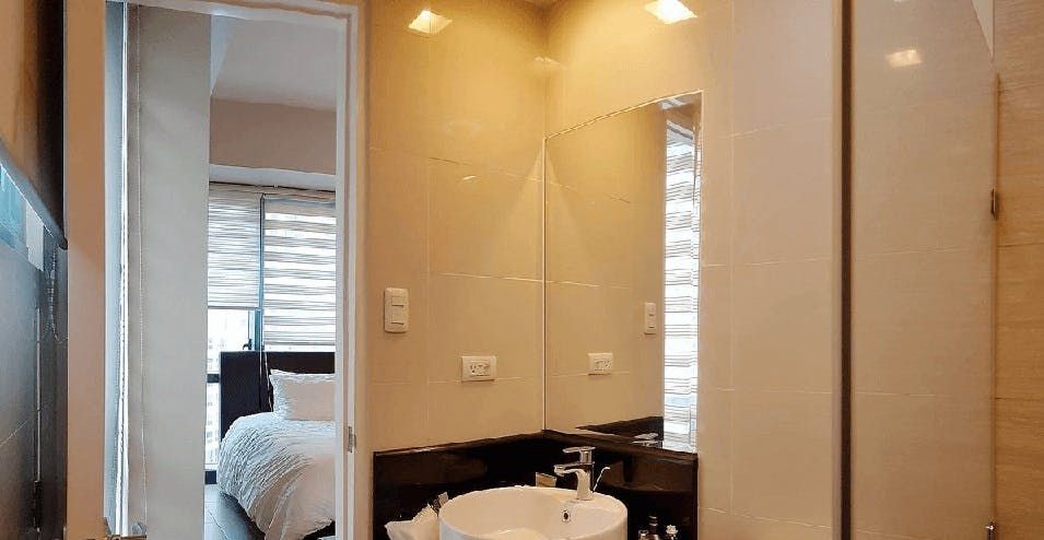 "2BR Condo for Rent in 8 Forbes Town Road, BGC - Bonifacio Global City,"04