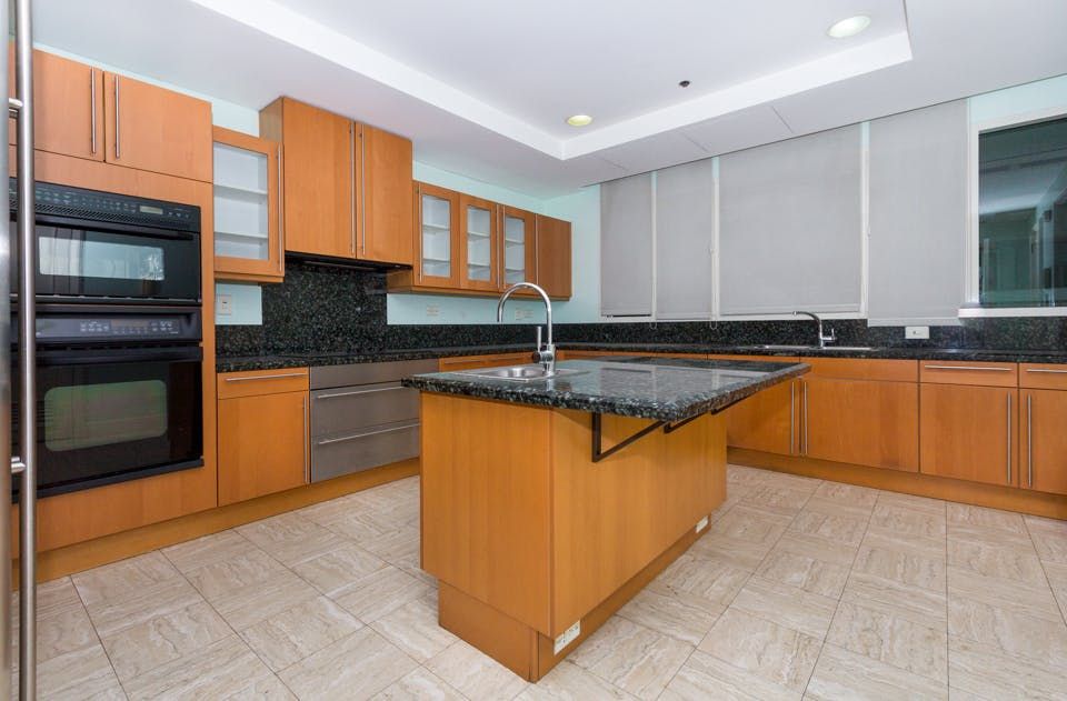 "3BR Condo for Rent in Rizal Tower, Rockwell Center, Makati"03