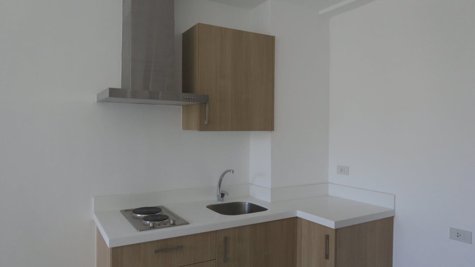 "1BR Condo for Rent in The Residences at Commonwealth, Batasan Hills, Q"06