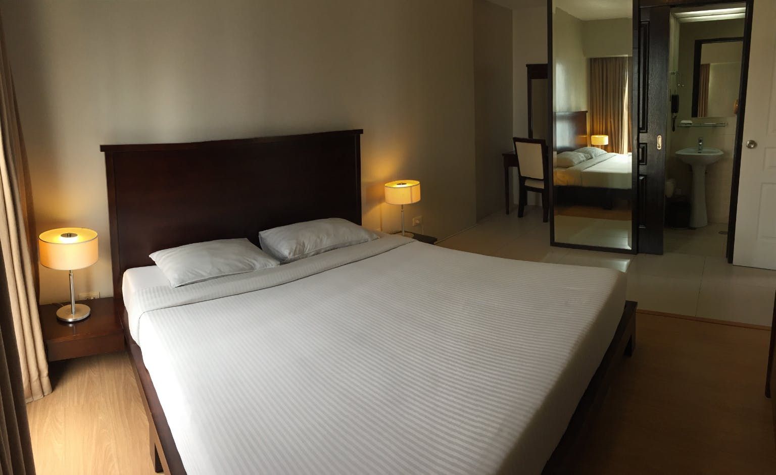 "2BR Condo for Rent in Goldland Millenia Suites, Ortigas Center, Pasig"04