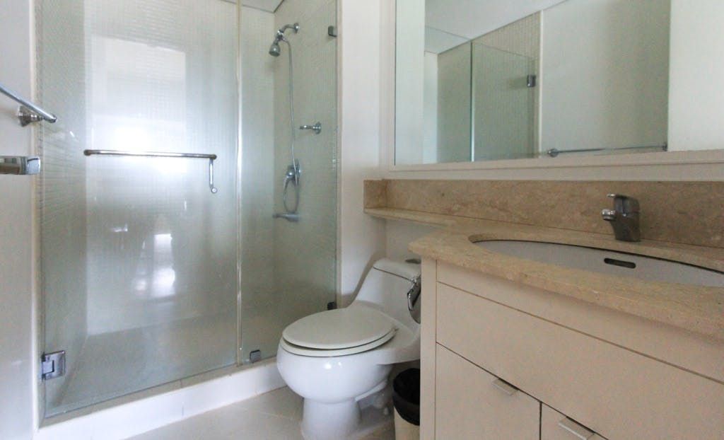 "1BR Condo for Rent in The Milano Residences, Poblacion, Makati"03