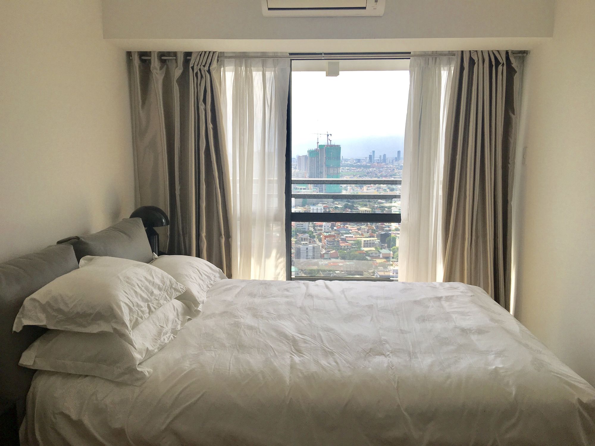 "1BR Condo for Rent in The Milano Residences, Poblacion, Makati"04