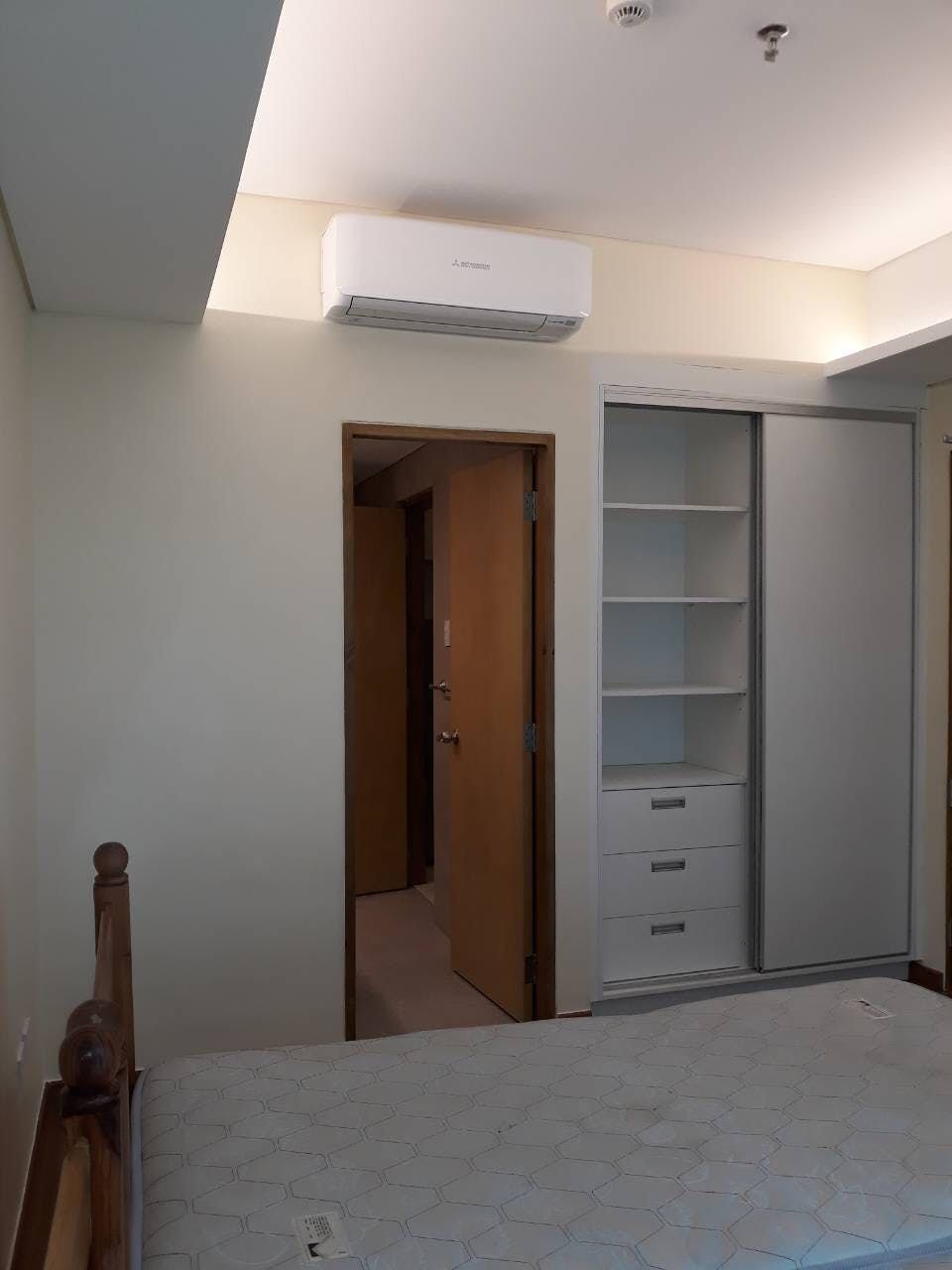 "1BR Condo for Rent in Crescent Park Residences, BGC - Bonifacio Global"06