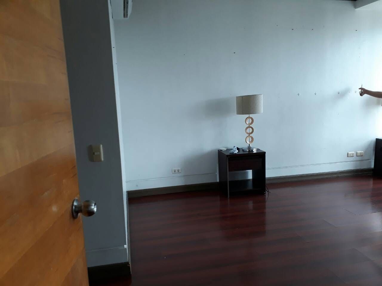 "2BR Condo for Rent in One McKinley Place, BGC - Bonifacio Global City,"04