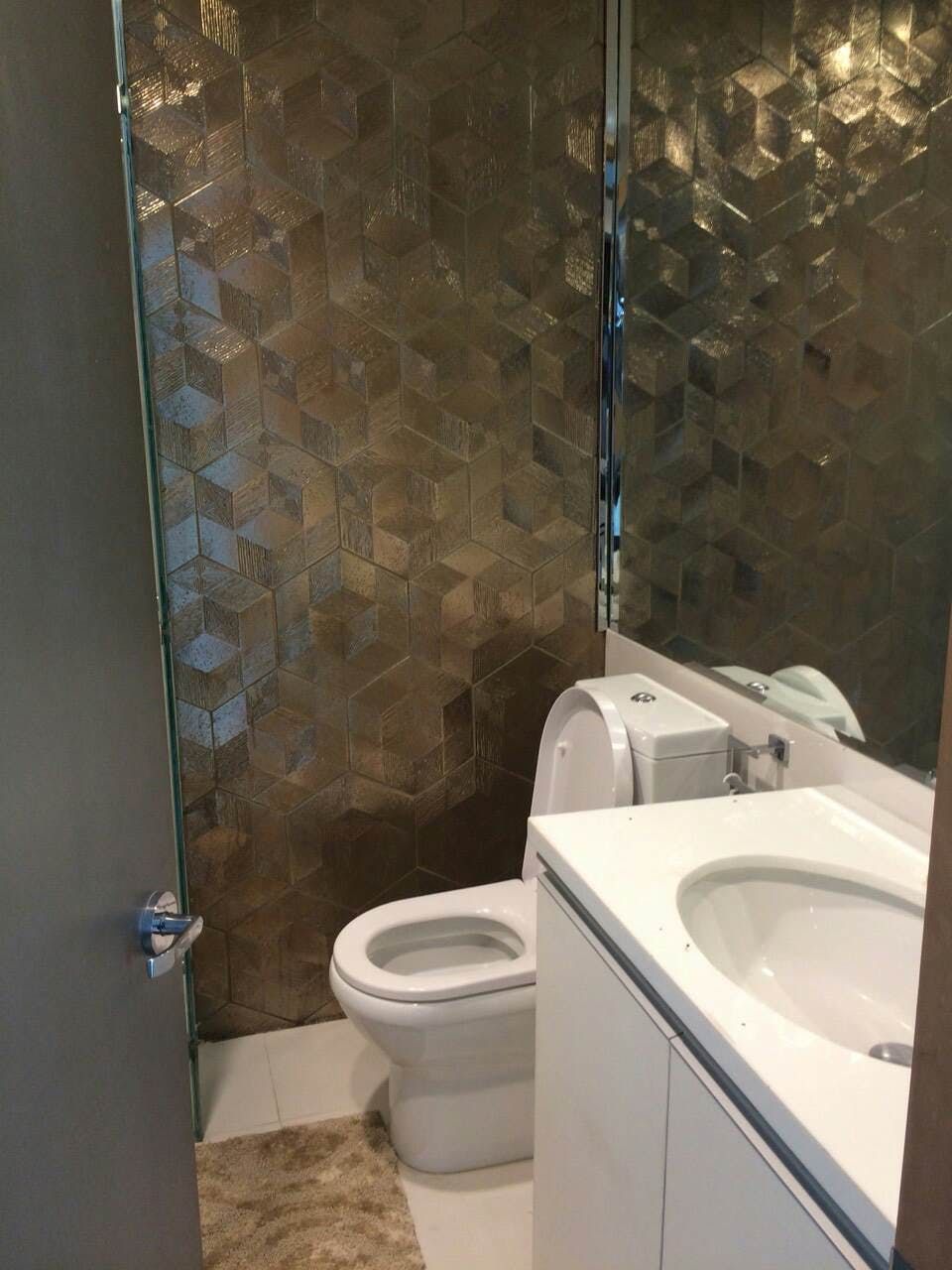 "2BR Condo for Rent in One McKinley Place, BGC - Bonifacio Global City,"06