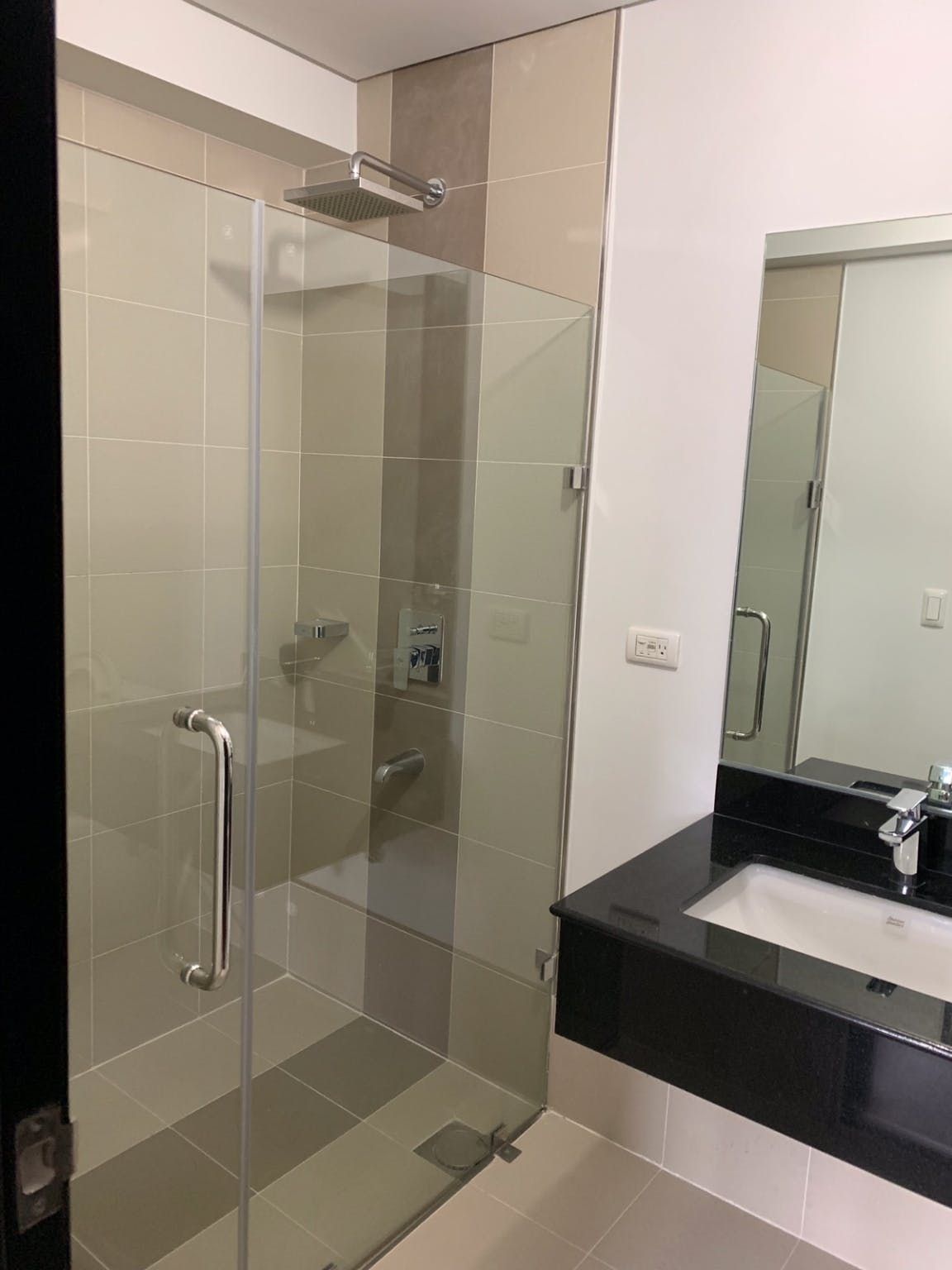 "1BR Condo for Rent in One Maridien Tower, BGC - Bonifacio Global City,"10
