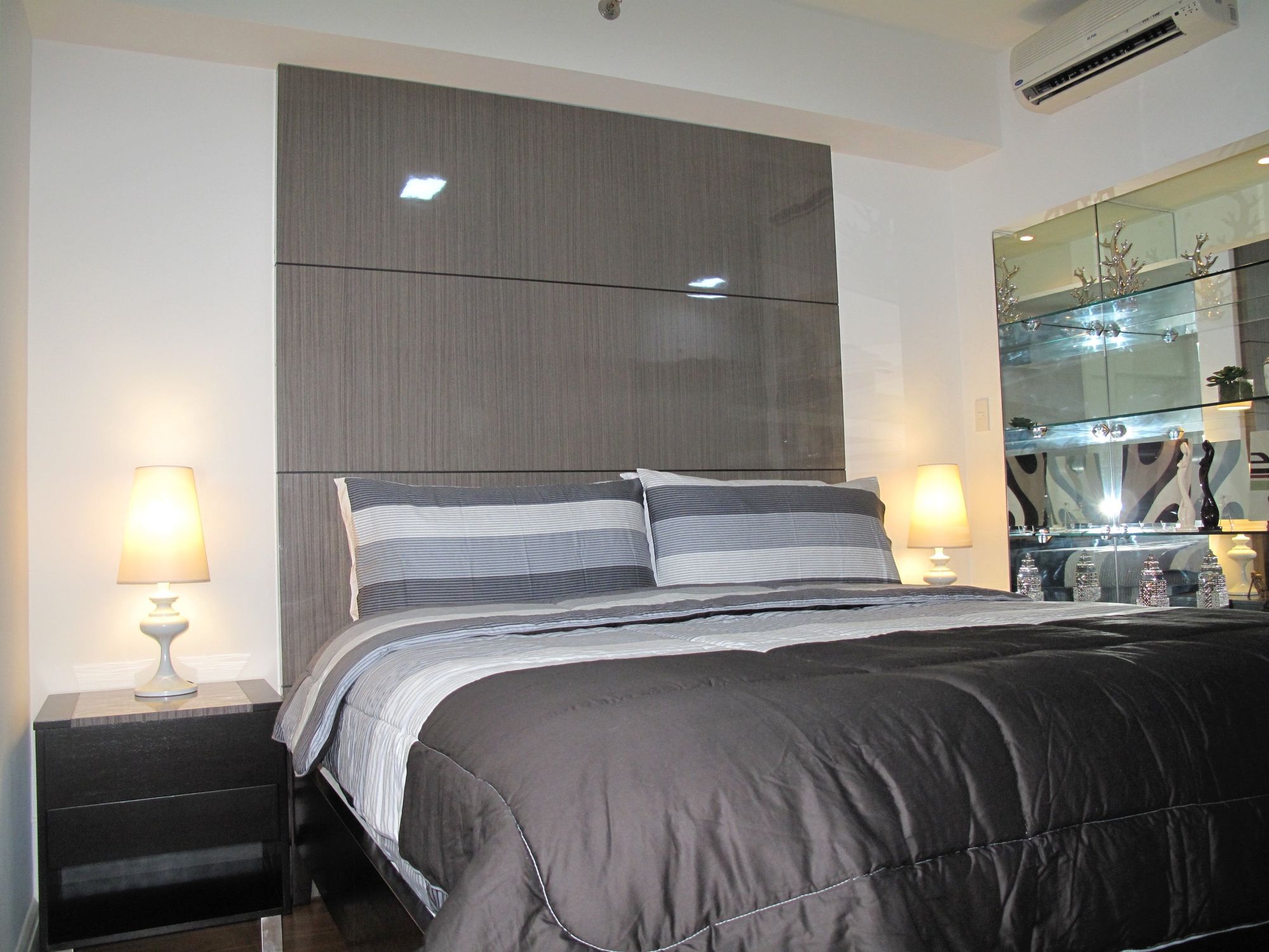 "1BR Condo for Rent in One Rockwell, Rockwell Center, Makati"05