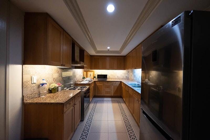 "2BR Condo for Rent in Hidalgo Place, Rockwell Center, Makati"10