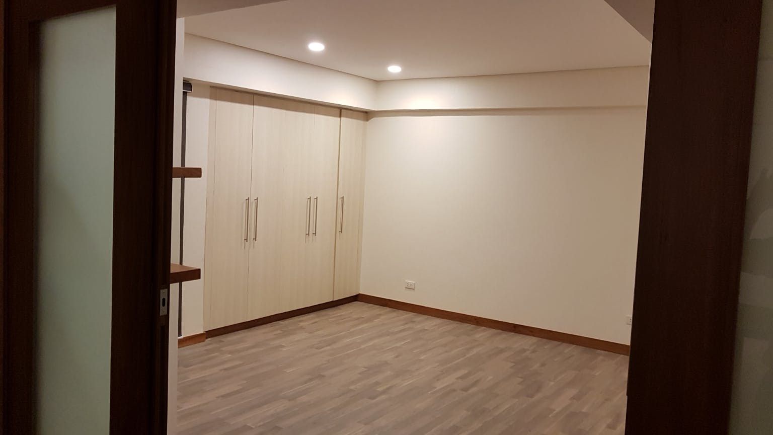 "2BR Condo for Rent in Torre De Salcedo, Legazpi Village, Makati"06