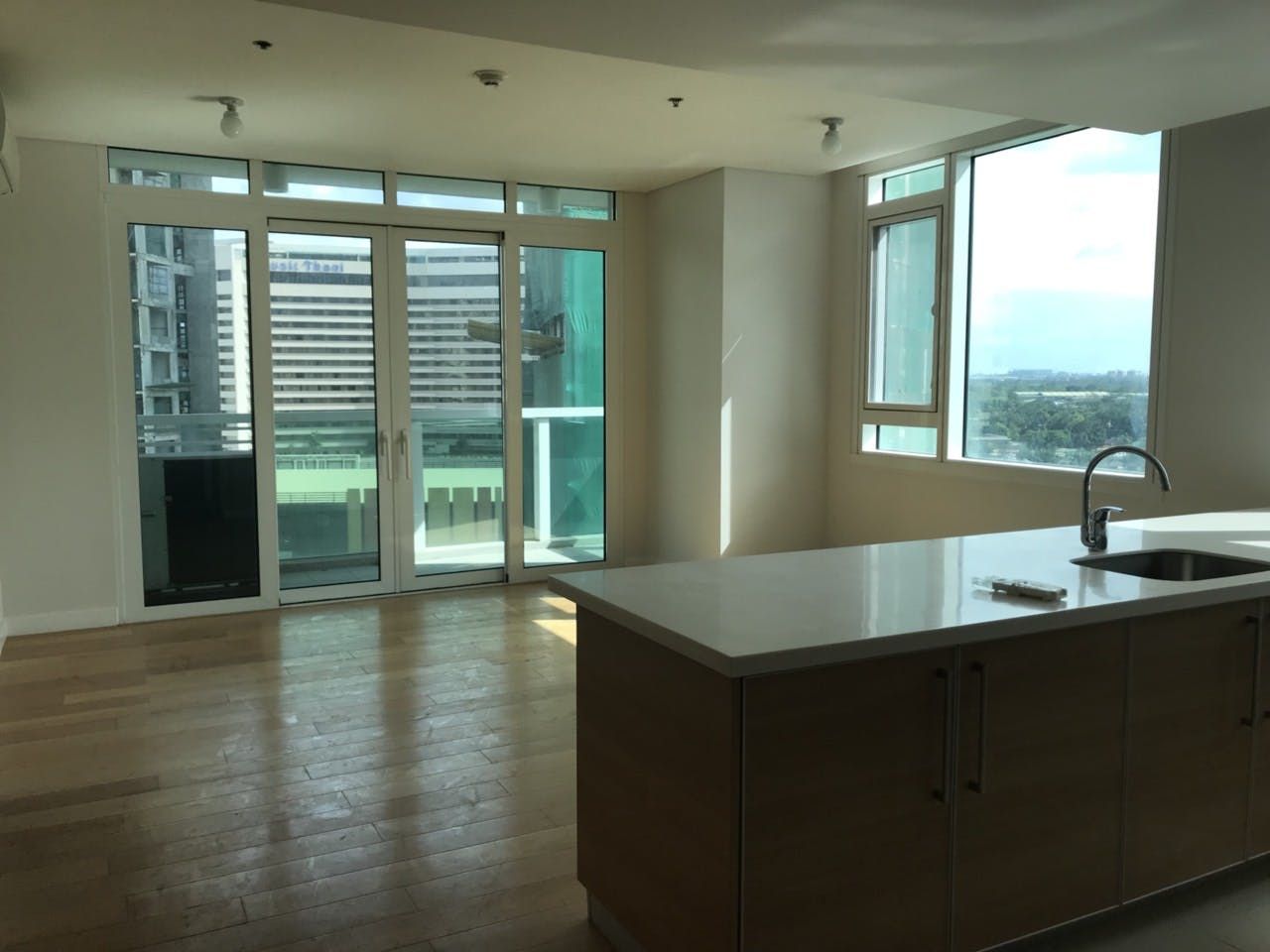 "1BR Condo for Rent in Park Terraces, San Lorenzo, Makati"06