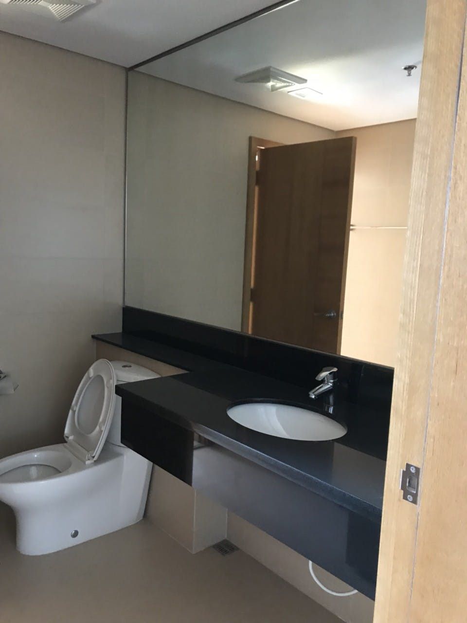 "1BR Condo for Rent in Park Terraces, San Lorenzo, Makati"08