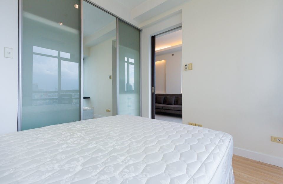 "1BR Condo for Rent in The Grand Hamptons, BGC - Bonifacio Global City,"06
