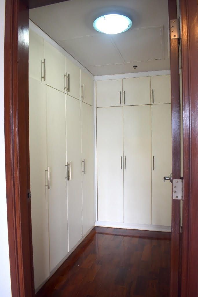 "2BR Condo for Rent in The Residences at Greenbelt, Legazpi Village, Ma"04
