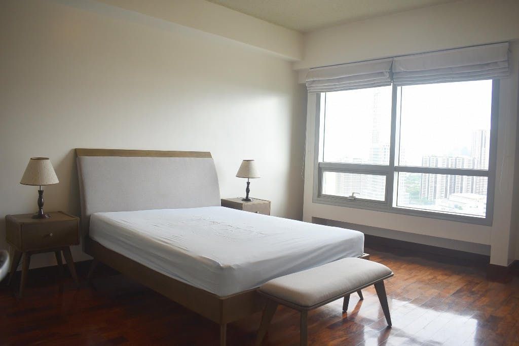 "2BR Condo for Rent in The Residences at Greenbelt, Legazpi Village, Ma"06