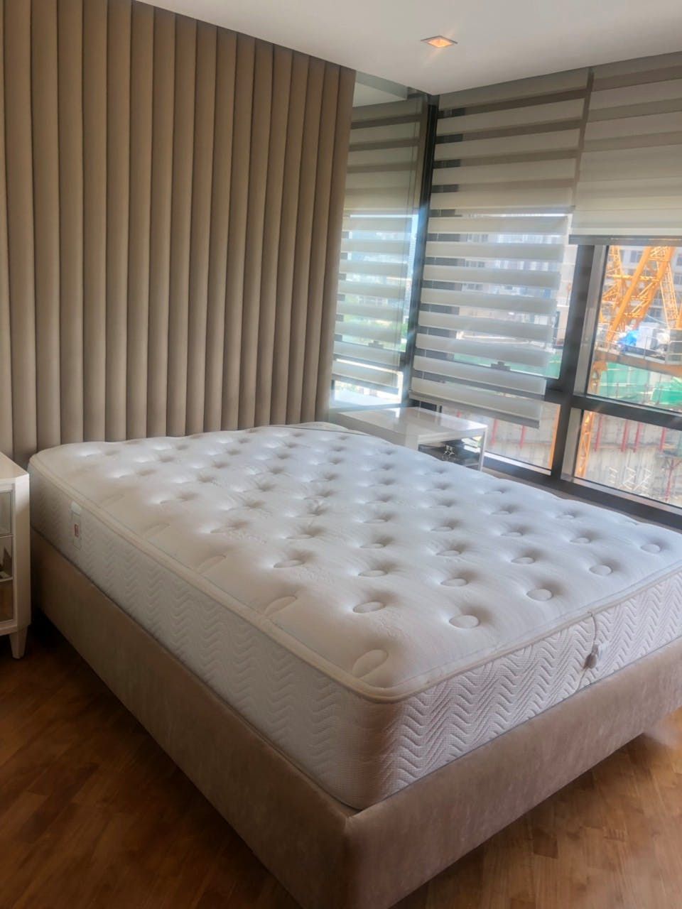 "2BR Condo for Rent in Joya Lofts and Towers, Rockwell Center, Makati"08