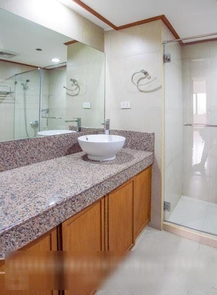 "2BR Condo for Rent in The Ritz Towers, Urdaneta, Makati"08