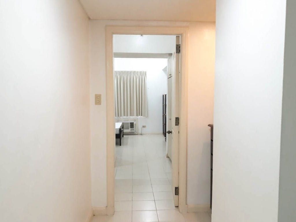 "1BR Condo for Rent in One Lafayette Square, Salcedo Village, Makati"10