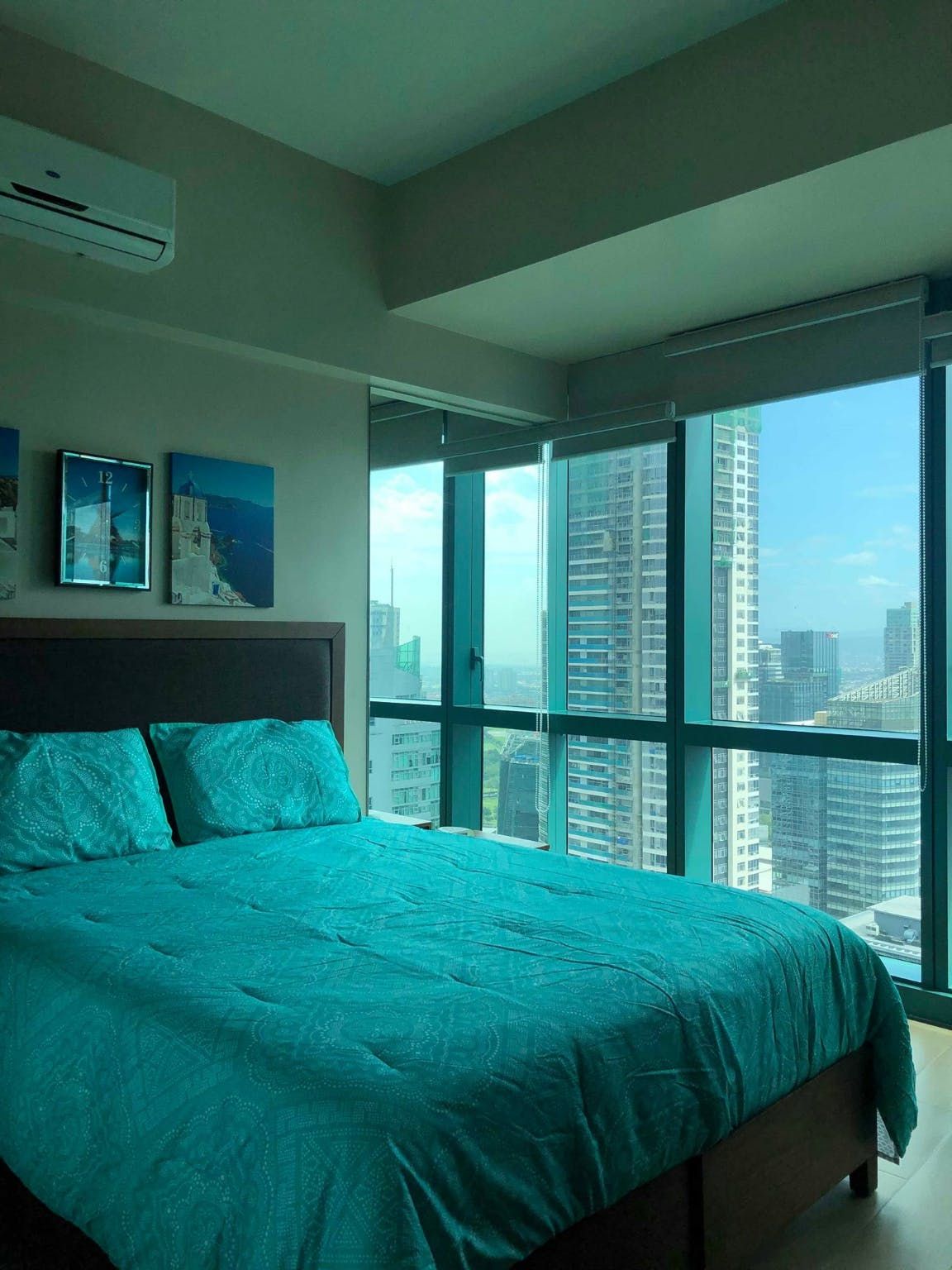 "2BR Condo for Rent in 8 Forbes Town Road, BGC - Bonifacio Global City,"04