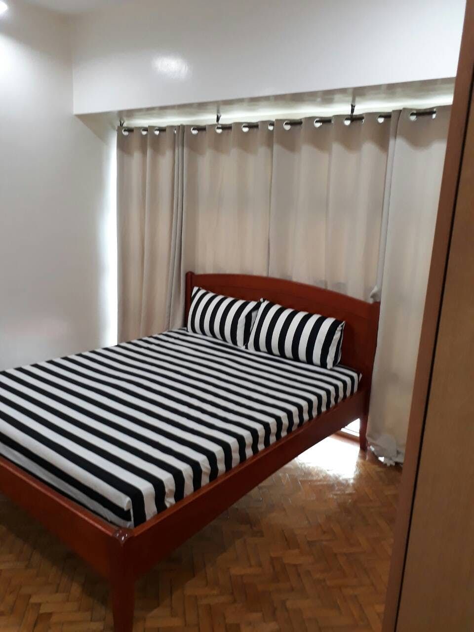 "2BR Condo for Rent in Two Lafayette Square, Salcedo Village, Makati"04