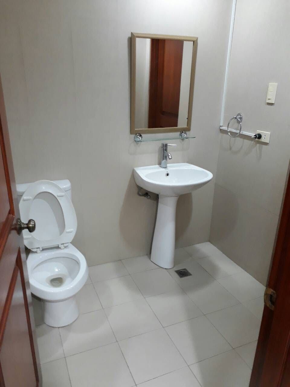 "2BR Condo for Rent in Two Lafayette Square, Salcedo Village, Makati"08