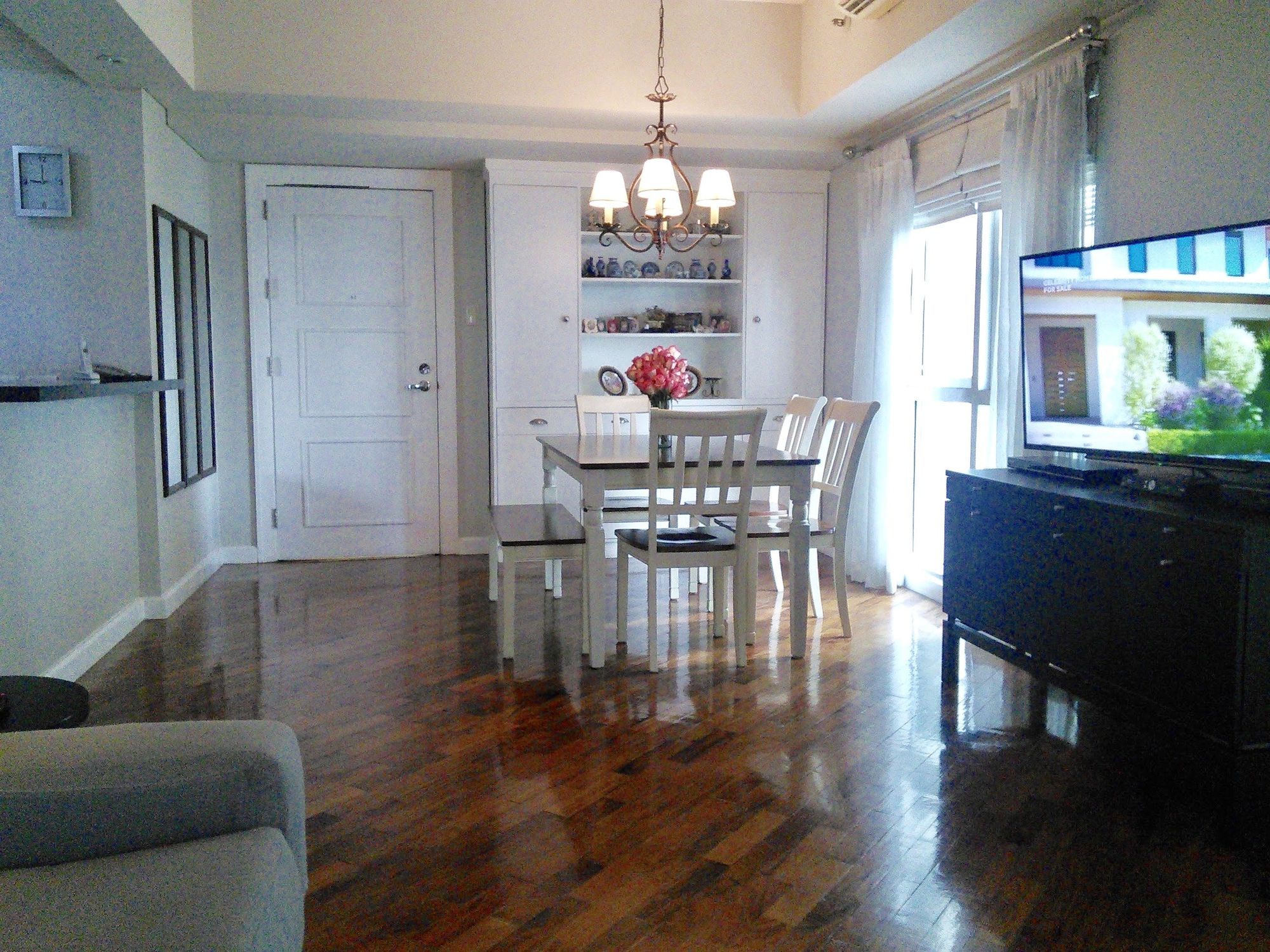 "1BR Condo for Rent in The Manansala, Rockwell Center, Makati"04