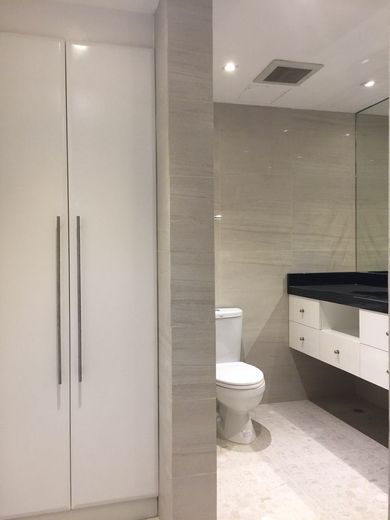 "2BR Condo for Rent in One McKinley Place, BGC - Bonifacio Global City,"01