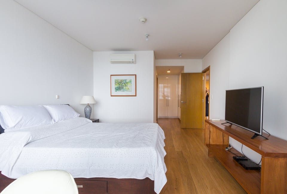 "2BR Condo for Rent in Park Terraces, San Lorenzo, Makati"08