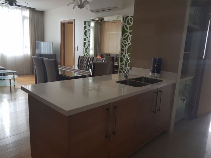 "2BR Condo for Rent in Park Terraces, San Lorenzo, Makati"01