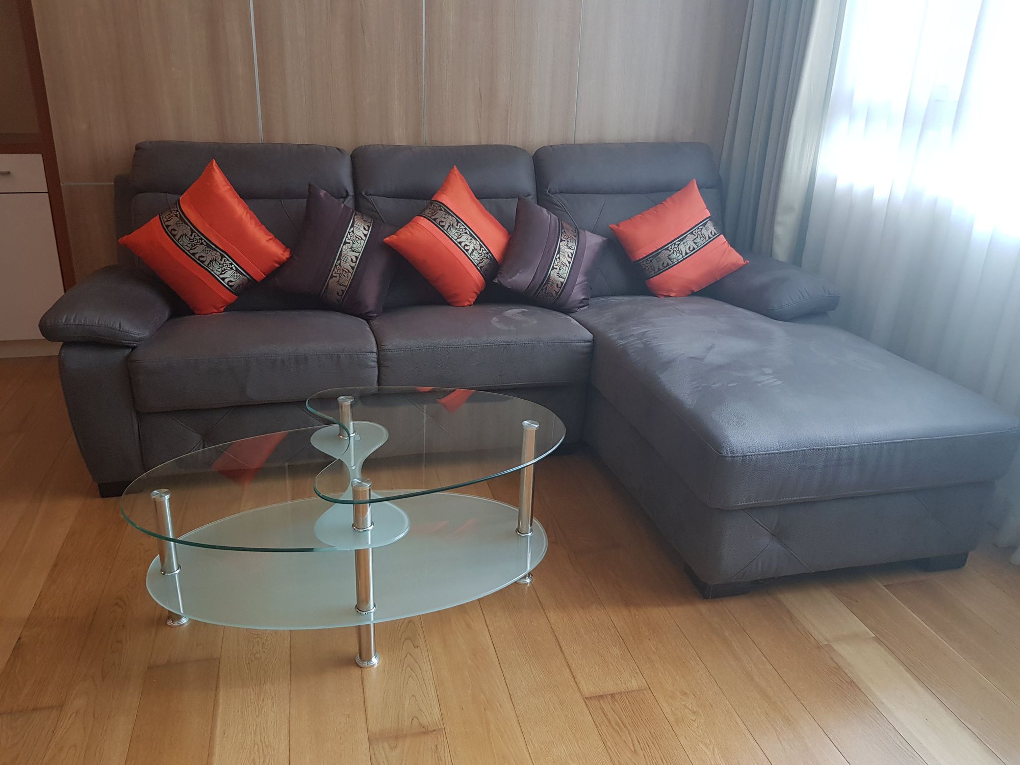"2BR Condo for Rent in Park Terraces, San Lorenzo, Makati"04