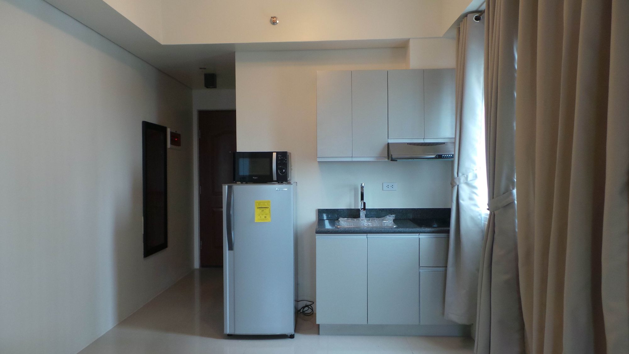 "2BR Condo for Rent in The Beacon, Legazpi Village, Makati"07