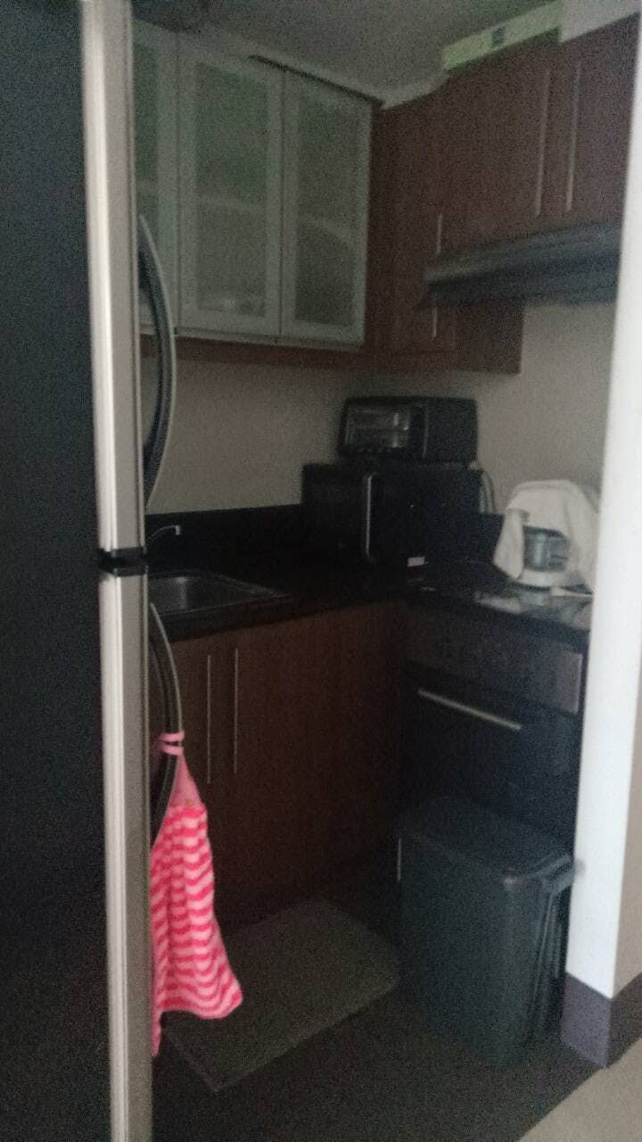 "Studio Condo for Rent in Greenbelt Excelsior, Legazpi Village, Makati"04
