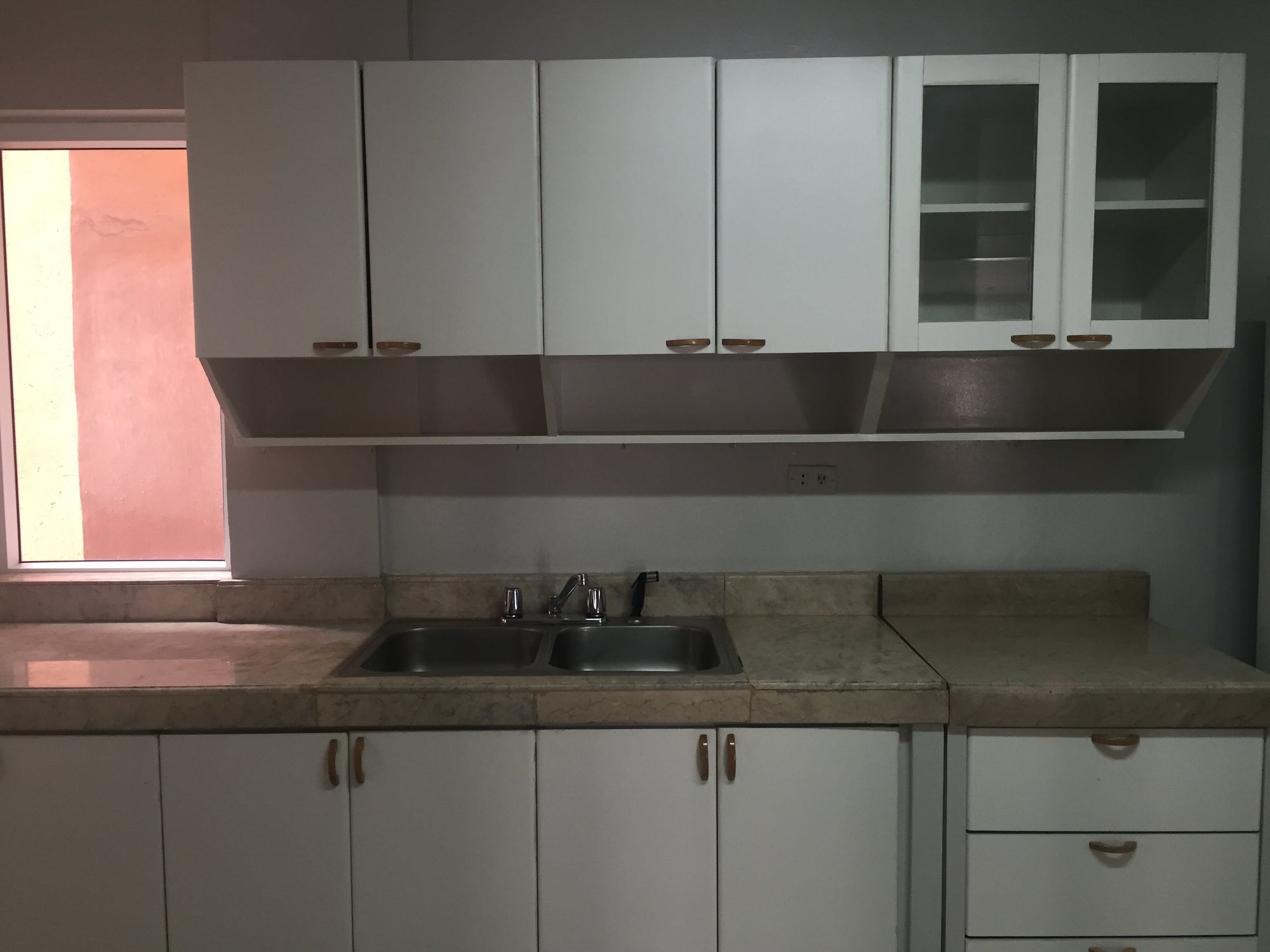 "2BR Condo for Rent in The St. Francis Shangri-La Place, Ortigas Center"03