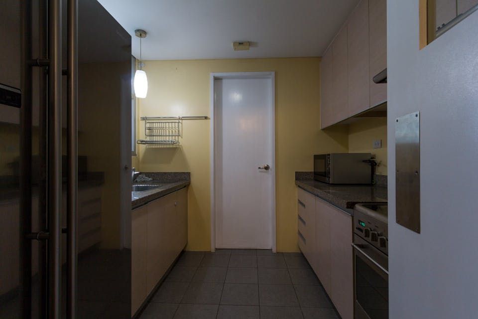 "2BR Condo for Rent in The St. Francis Shangri-La Place, Ortigas Center"10