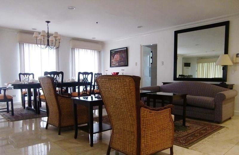 "3BR Condo for Rent in Manhattan Square, Salcedo Village, Makati"06
