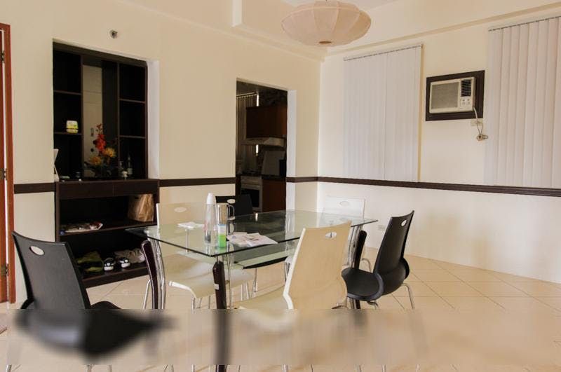 "1BR Condo for Rent in Paseo Parkview Suites, Salcedo Village, Makati"06