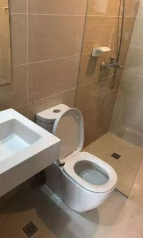 "Studio Condo for Rent in Three Central, Salcedo Village, Makati"04