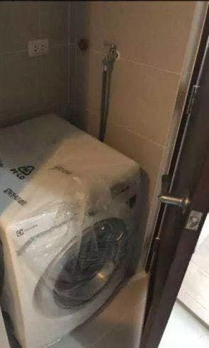 "Studio Condo for Rent in Three Central, Salcedo Village, Makati"06