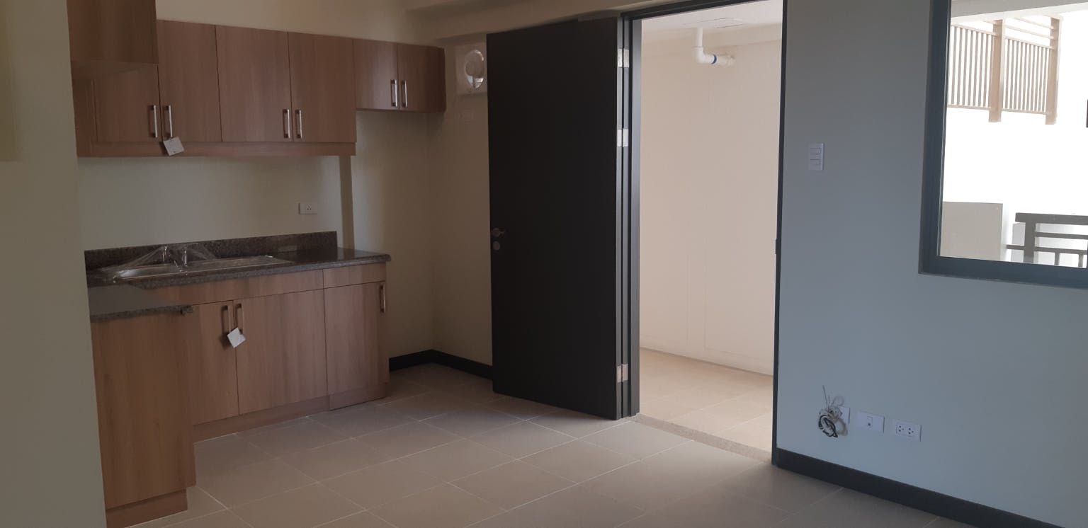 "2BR Condo for Rent in Asteria Residences, San Isidro, Para?aque"04