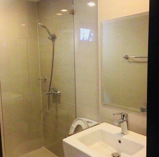 "Studio Condo for Rent in Paseo Heights, Salcedo Village, Makati"08