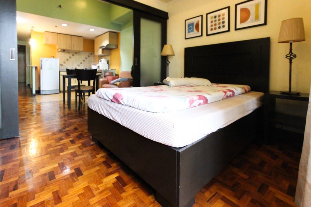 "1BR Condo for Rent in Elizabeth Place, Salcedo Village, Makati"06