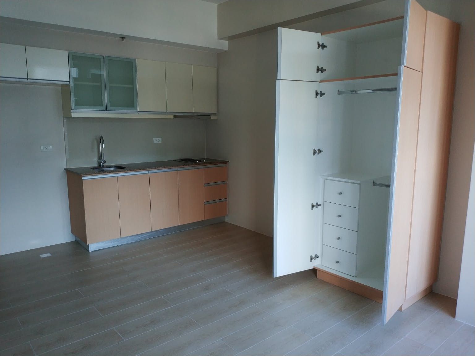 "1BR Condo for Rent in Eastwood Le Grand, Eastwood City, Quezon City"06