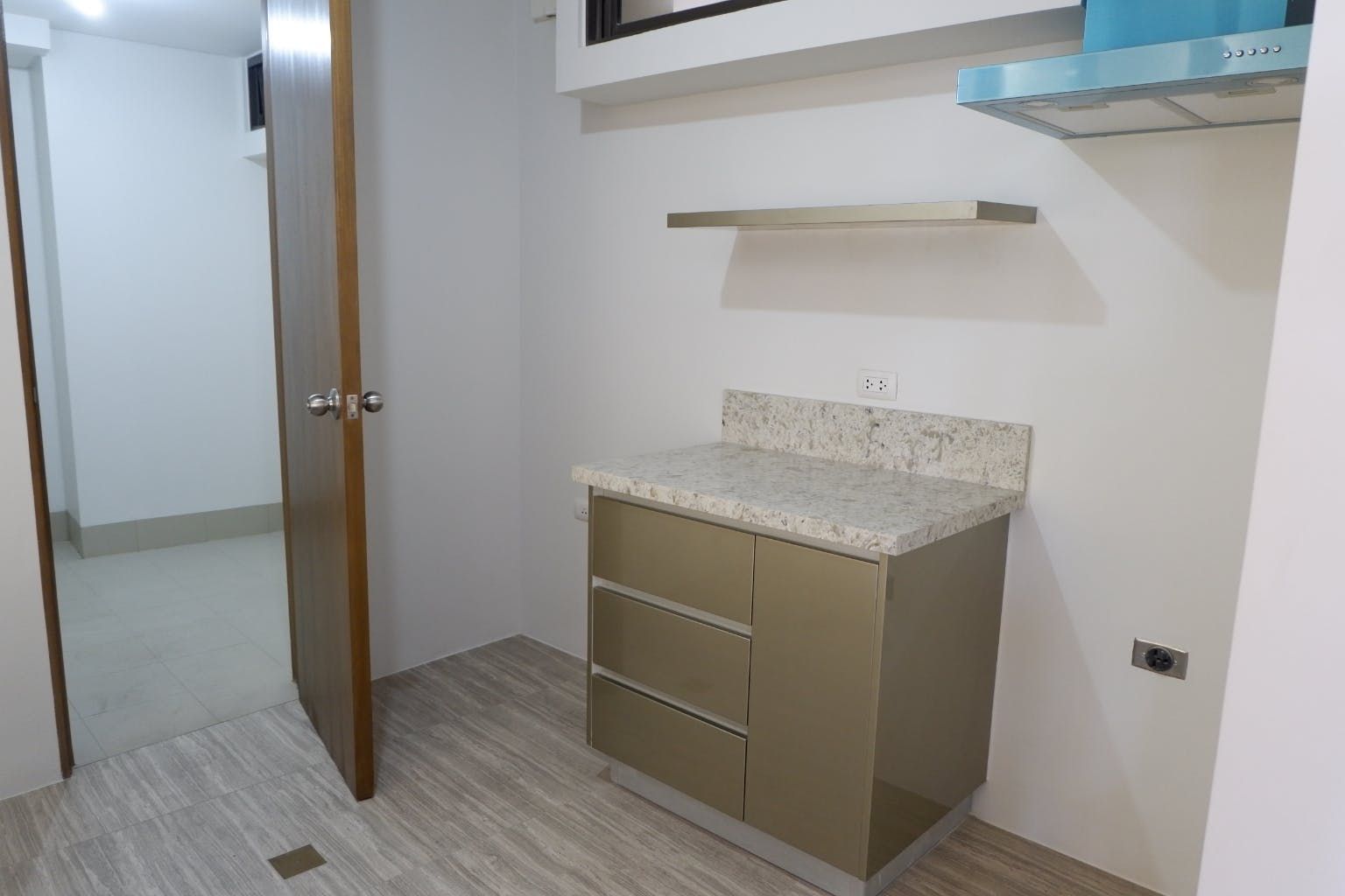"3BR Condo for Rent in Sonria Condominium, Madrigal Business Park, Munt"03